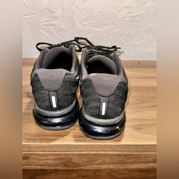 Shoes - Picture 5 of 5